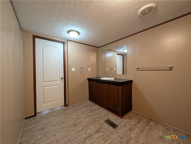 135 Water Hole Lane, New Braunfels, TX 78130