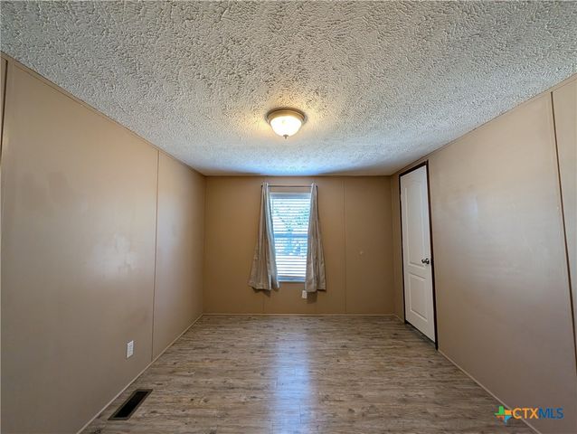 135 Water Hole Lane, New Braunfels, TX 78130