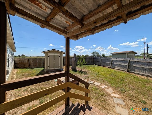 135 Water Hole Lane, New Braunfels, TX 78130