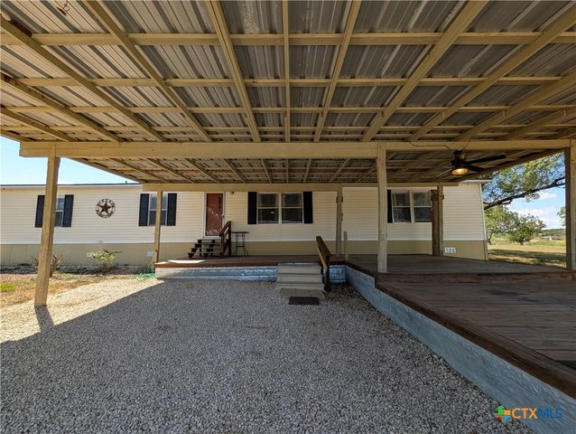 135 Water Hole Lane, New Braunfels, TX 78130