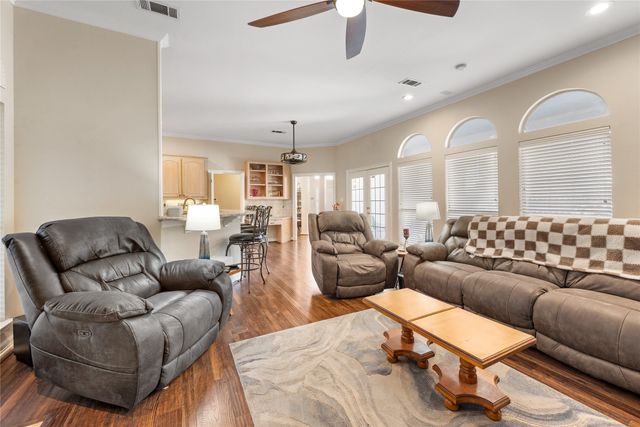 5519 Hunterwood Lane, Arlington, TX 76017