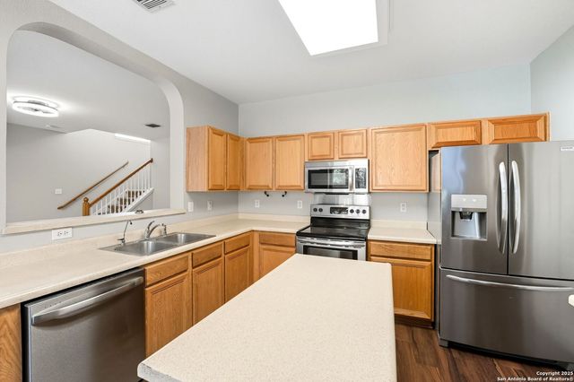 8627 Tioga Pass, Helotes, TX 78023