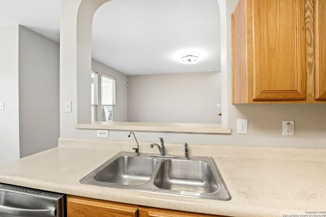 8627 Tioga Pass, Helotes, TX 78023