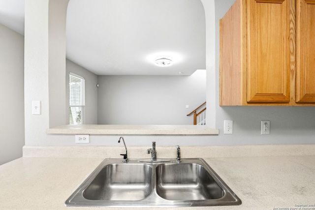 8627 Tioga Pass, Helotes, TX 78023