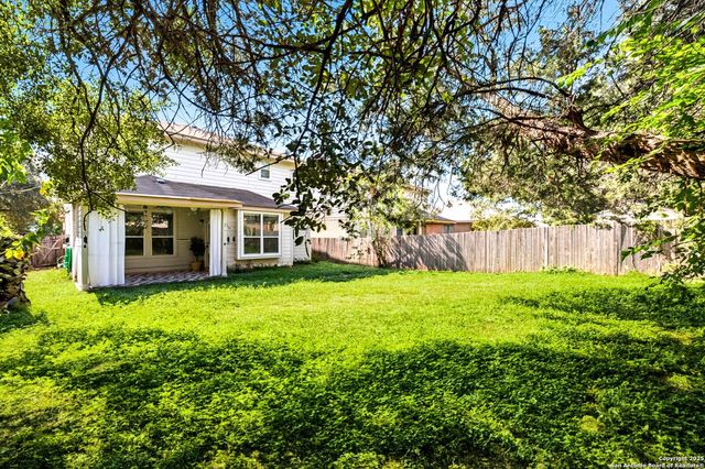8627 Tioga Pass, Helotes, TX 78023