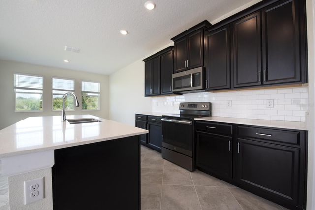 1037 BLACKWOLF RUN ROAD, Davenport, FL 33896