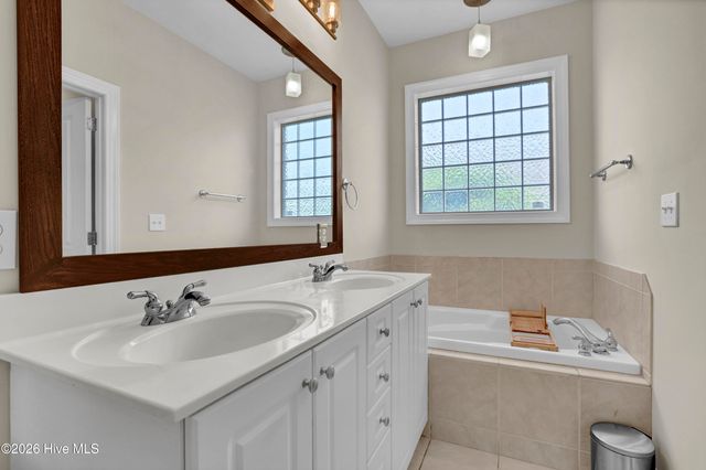 85 Highlands Drive, Hampstead, NC 28443