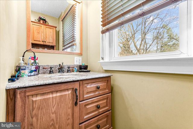 341 BLANCHARD RD, Drexel Hill, PA 19026