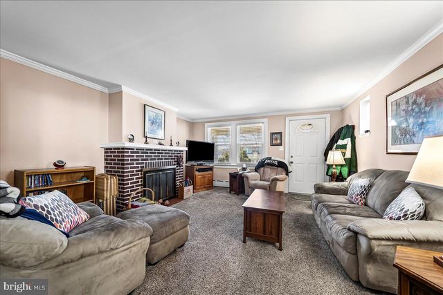 341 BLANCHARD RD, Drexel Hill, PA 19026