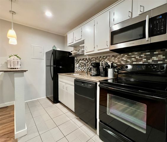 5969 Lewis Street 201, Dallas, TX 75206