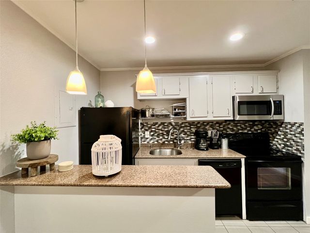 5969 Lewis Street 201, Dallas, TX 75206