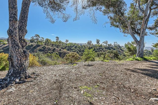 5059 La Cuenta Dr, San Diego, CA 92124