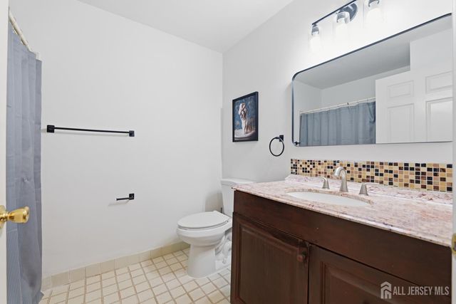 296-B Alpine Way, Woodbridge Proper, NJ 07095