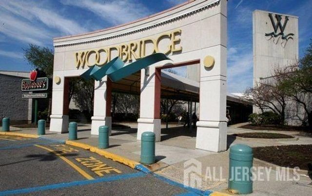 296-B Alpine Way, Woodbridge Proper, NJ 07095