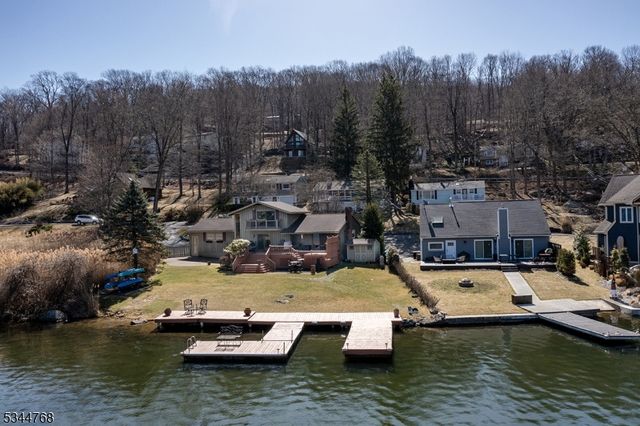 5 Marine Ter, Byram Twp., NJ 07871