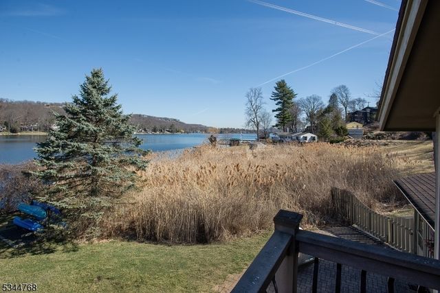 5 Marine Ter, Byram Twp., NJ 07871