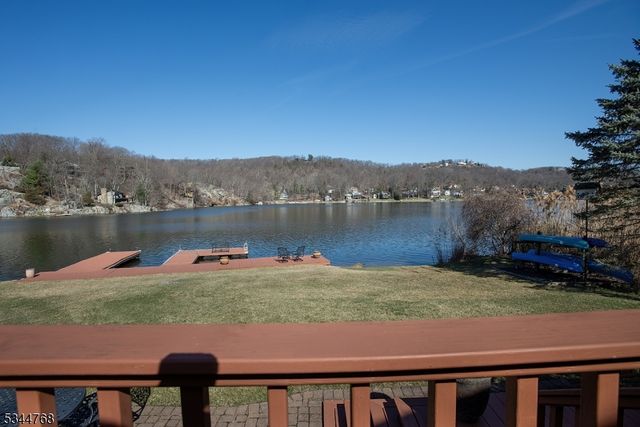 5 Marine Ter, Byram Twp., NJ 07871