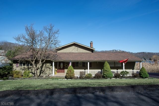 5 Marine Ter, Byram Twp., NJ 07871