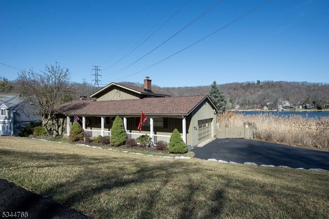 5 Marine Ter, Byram Twp., NJ 07871