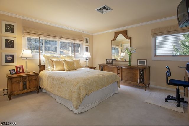 5 Marine Ter, Byram Twp., NJ 07871