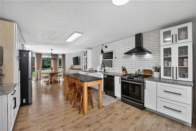 458 Coolsprings Trail, Woodstock, GA 30188