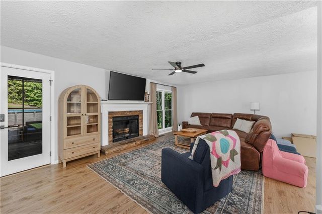 458 Coolsprings Trail, Woodstock, GA 30188