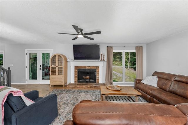 458 Coolsprings Trail, Woodstock, GA 30188