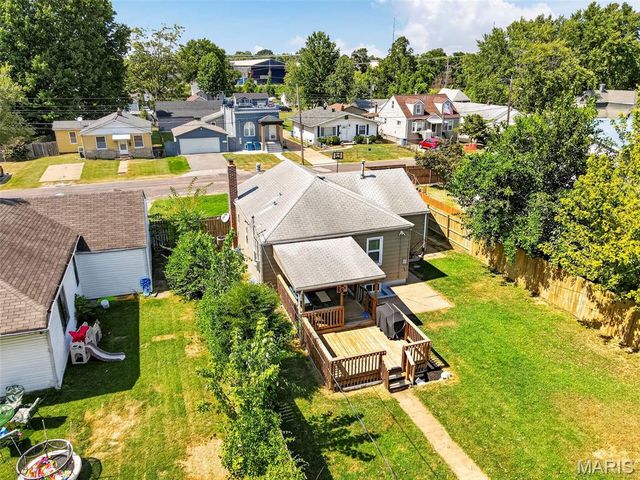 8640 S Grand Avenue, St Louis, MO 63125