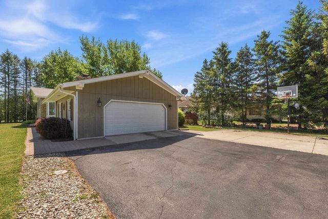 261 CONNIE DRIVE, West Bend, WI 53090