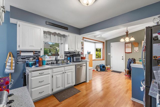 261 CONNIE DRIVE, West Bend, WI 53090