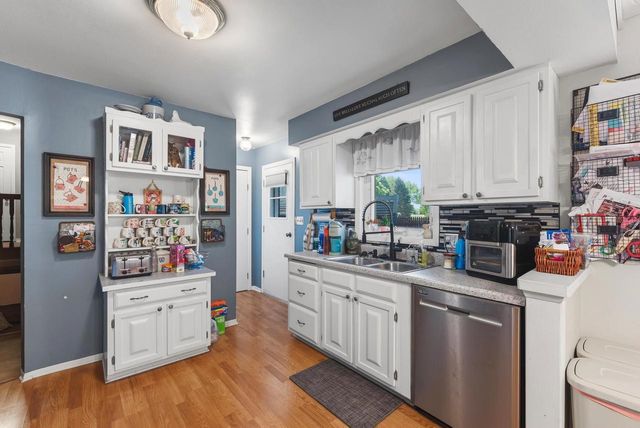 261 CONNIE DRIVE, West Bend, WI 53090