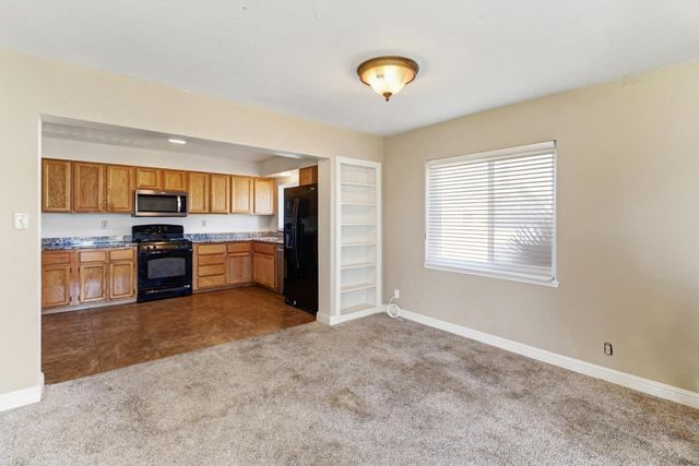 2740 El Caprice Dr, Rancho Cordova, CA 95670
