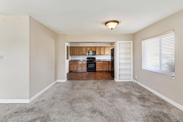2740 El Caprice Dr, Rancho Cordova, CA 95670