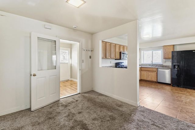 2740 El Caprice Dr, Rancho Cordova, CA 95670