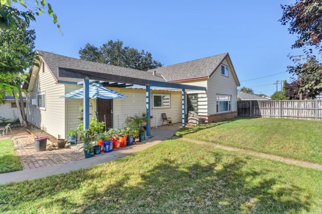 2740 El Caprice Dr, Rancho Cordova, CA 95670