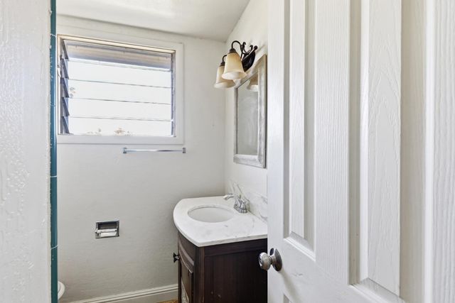 2740 El Caprice Dr, Rancho Cordova, CA 95670