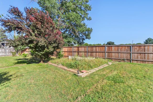 2740 El Caprice Dr, Rancho Cordova, CA 95670