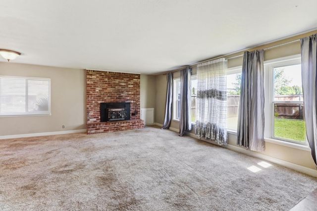 2740 El Caprice Dr, Rancho Cordova, CA 95670