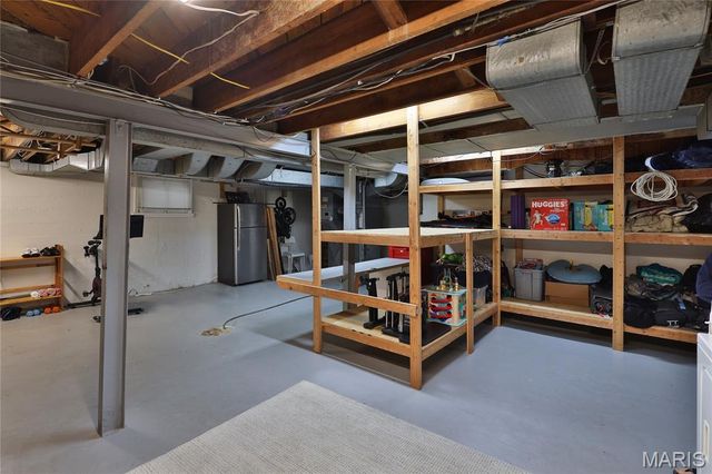 8069 Teasdale, University City, MO 63130