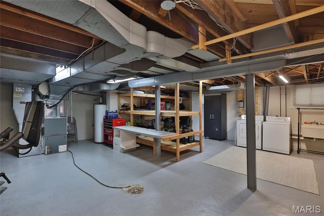 8069 Teasdale, University City, MO 63130