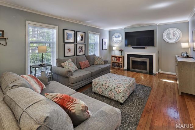 8069 Teasdale, University City, MO 63130