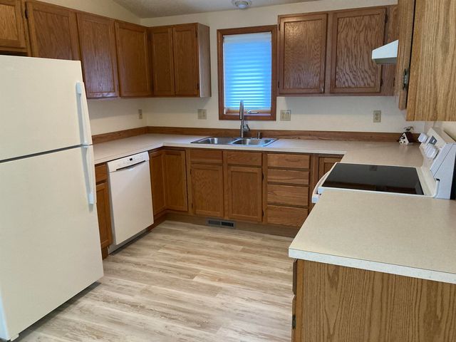 606 Kemp Court, Gladwin, MI 48624