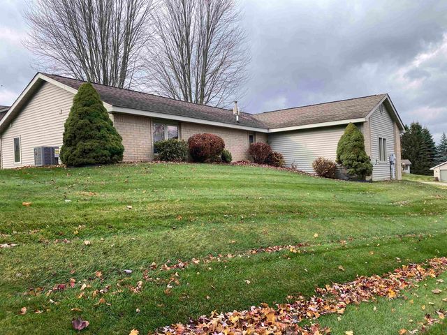 606 Kemp Court, Gladwin, MI 48624