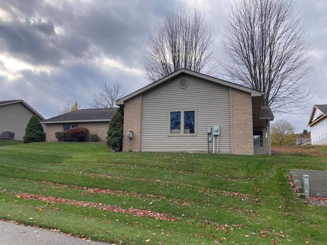 606 Kemp Court, Gladwin, MI 48624