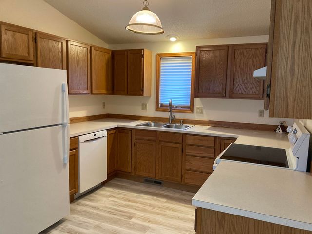 606 Kemp Court, Gladwin, MI 48624