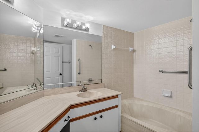 102 Sea Oats Drive B, Juno Beach, FL 33408