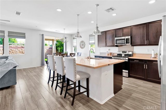 28470 Wild Rose Lane, Highland, CA 92346