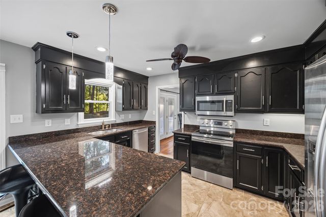 7142 Forest Hills Drive, Denver, NC 28037