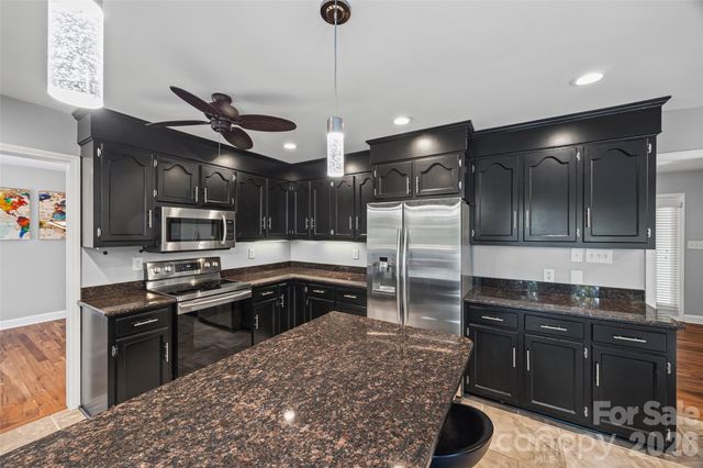 7142 Forest Hills Drive, Denver, NC 28037