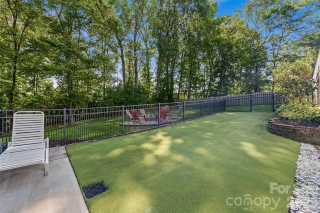 7142 Forest Hills Drive, Denver, NC 28037